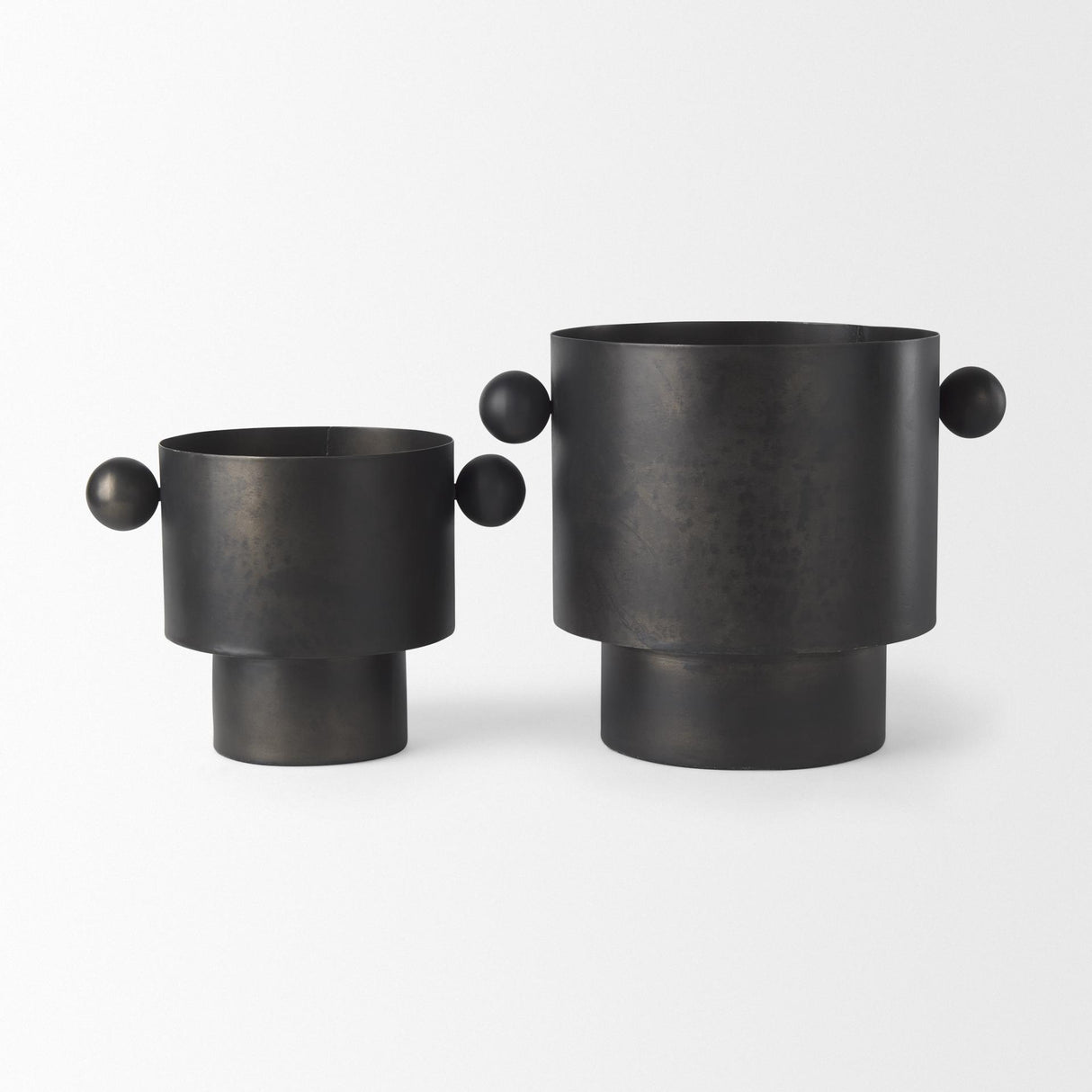 Mercana Juno 6.5H Medium Black Iron Vase