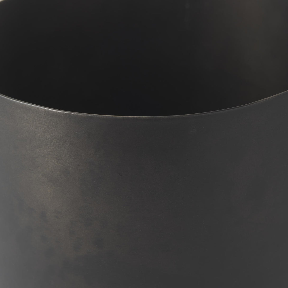 Mercana Juno 6.5H Medium Black Iron Vase
