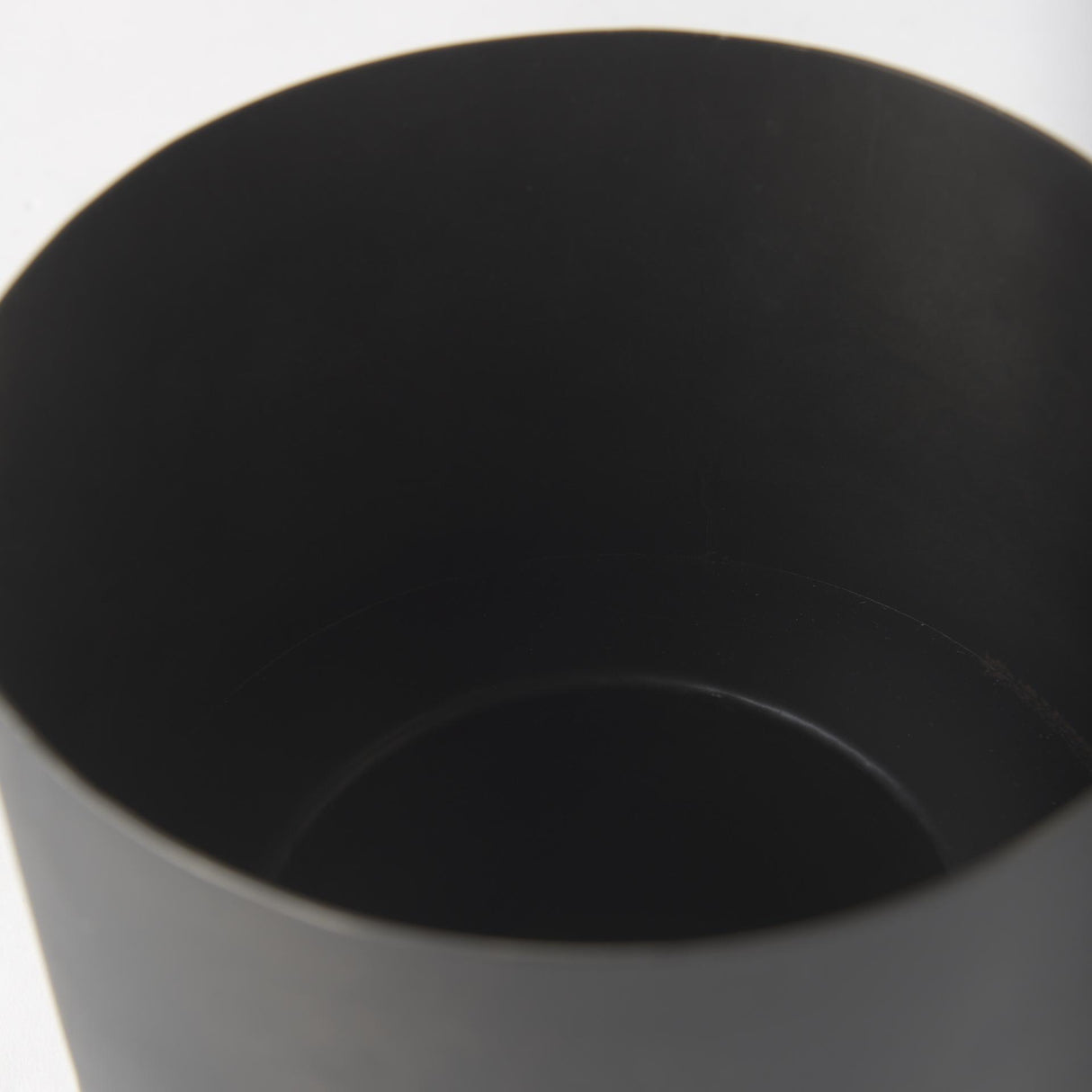 Mercana Juno 6.5H Medium Black Iron Vase