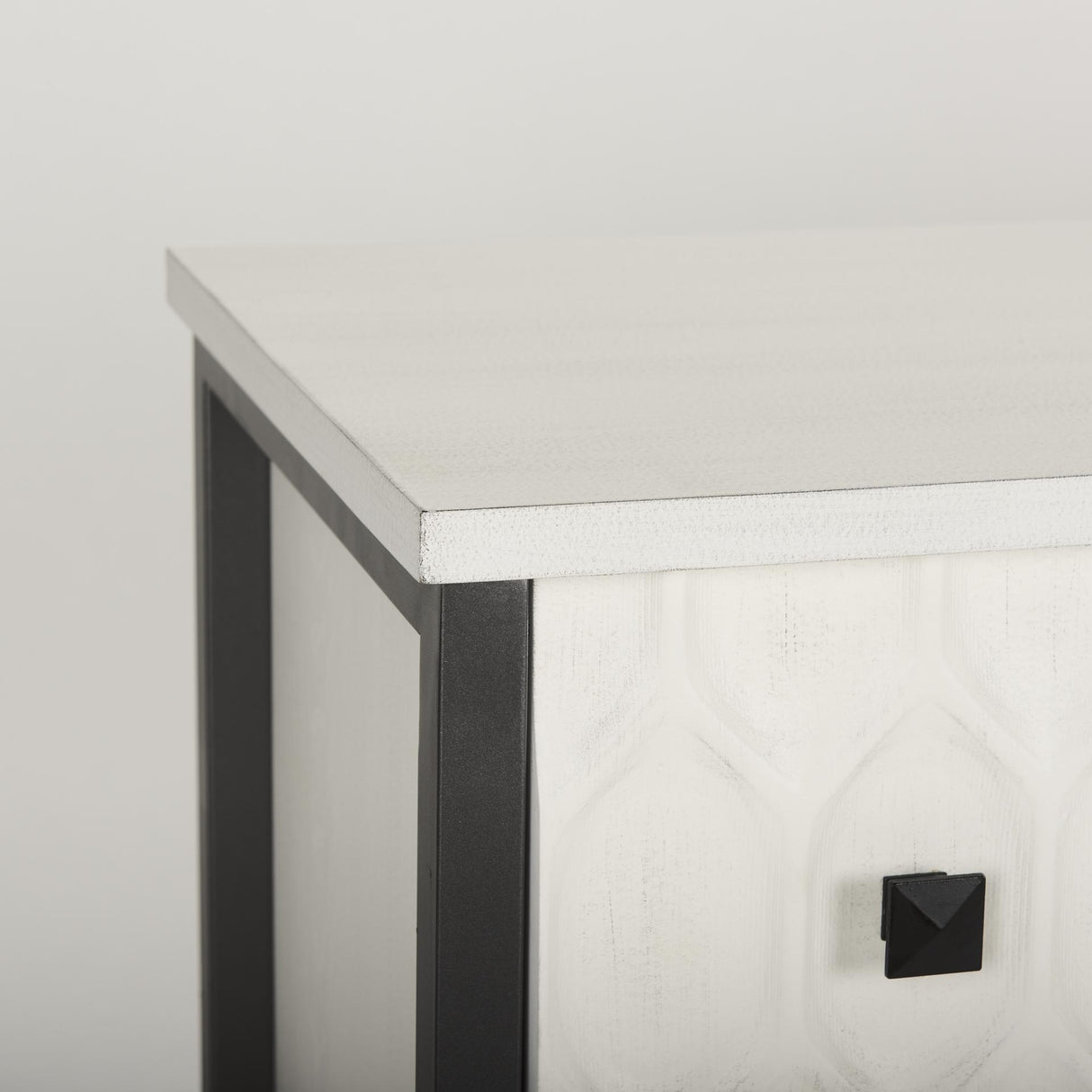 Mercana Savannah White Fir Veneer w/ Gray Metal 6-Drawer Sideboard