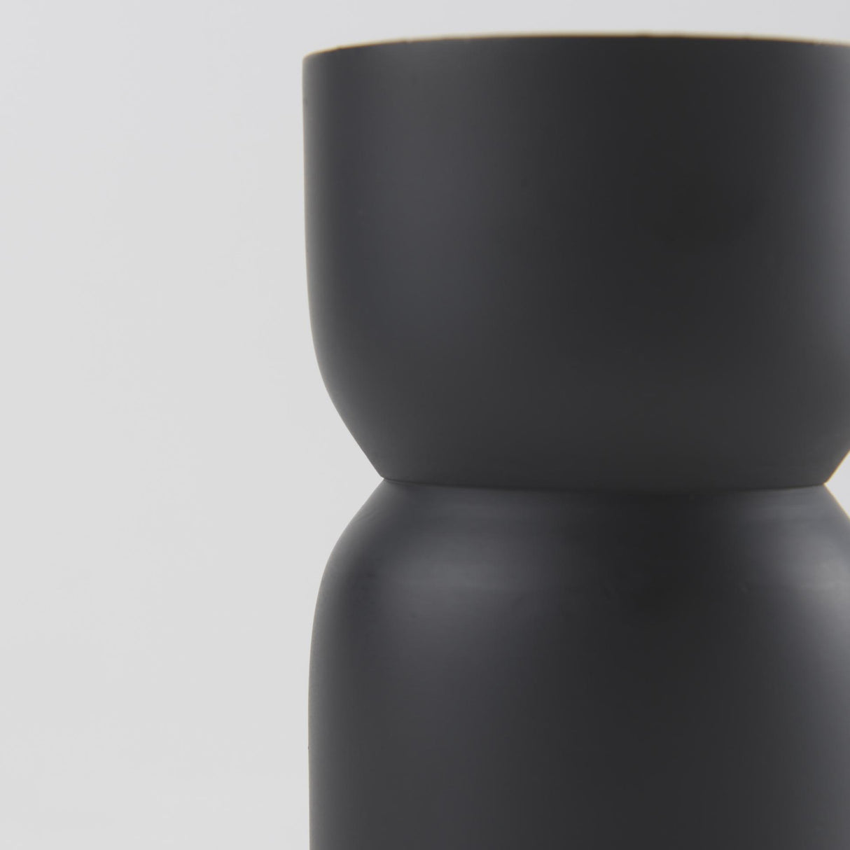 Mercana Malta Small Black Metal Candle Holder