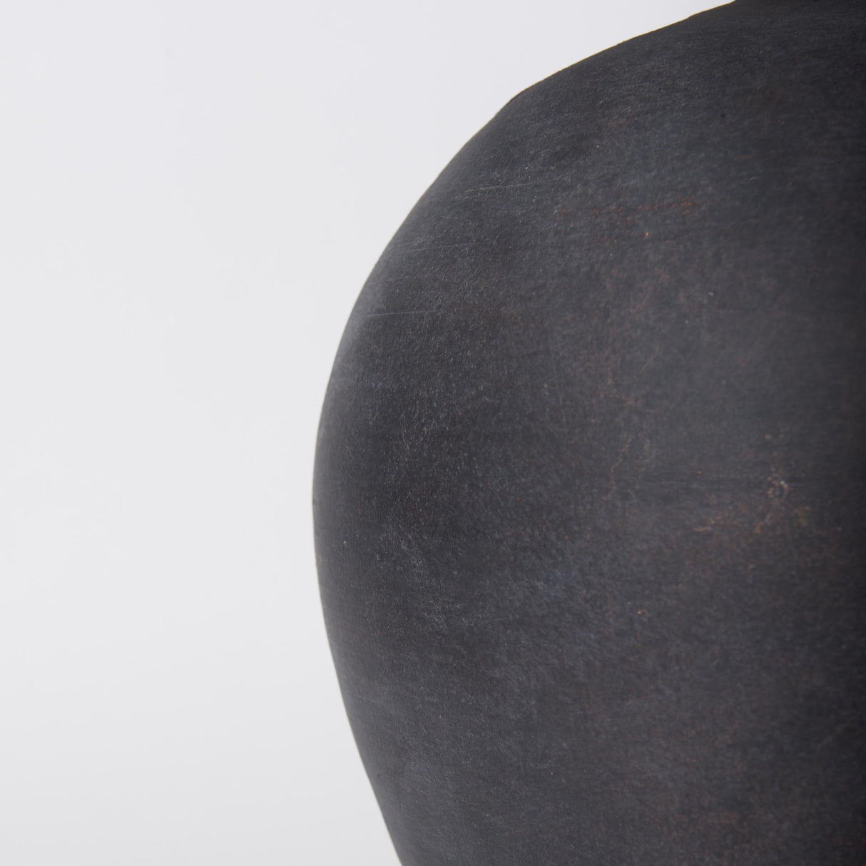 Mercana Marvin Black Ceramic Table Lamp