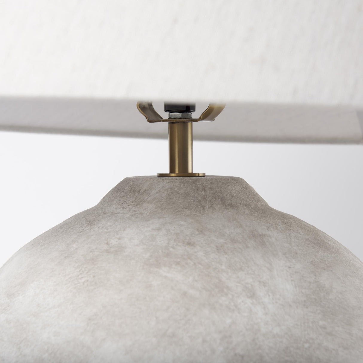 Mercana Mehdi Cream Ceramic Table Lamp