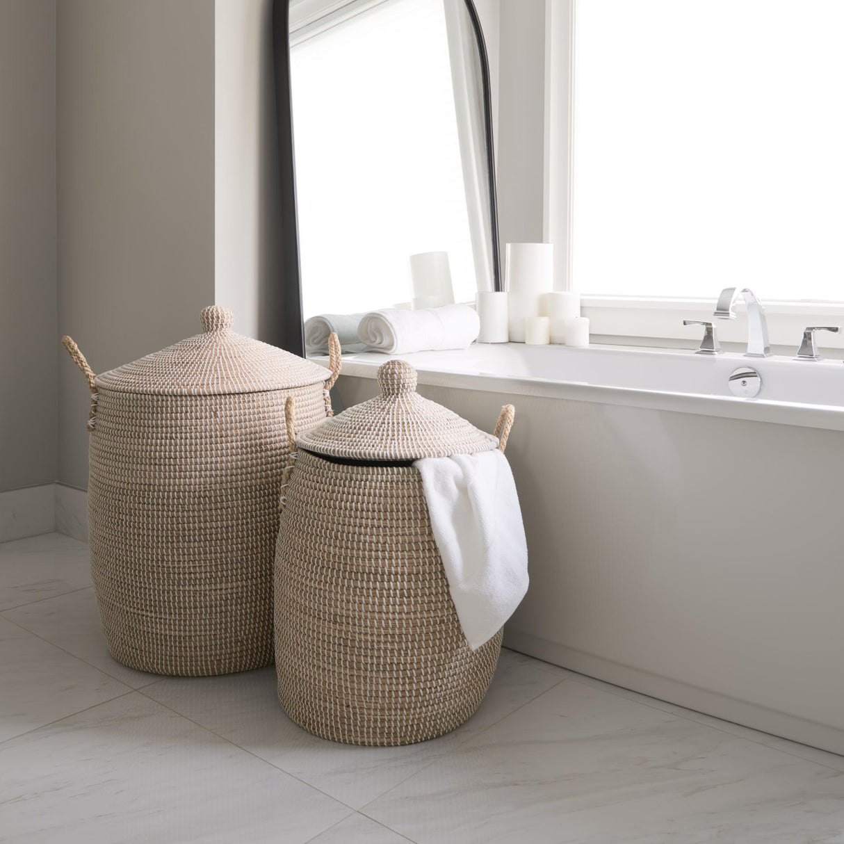 Mercana Kairi Set of 2 Seagrass Floor Baskets w/ Lids and Handles