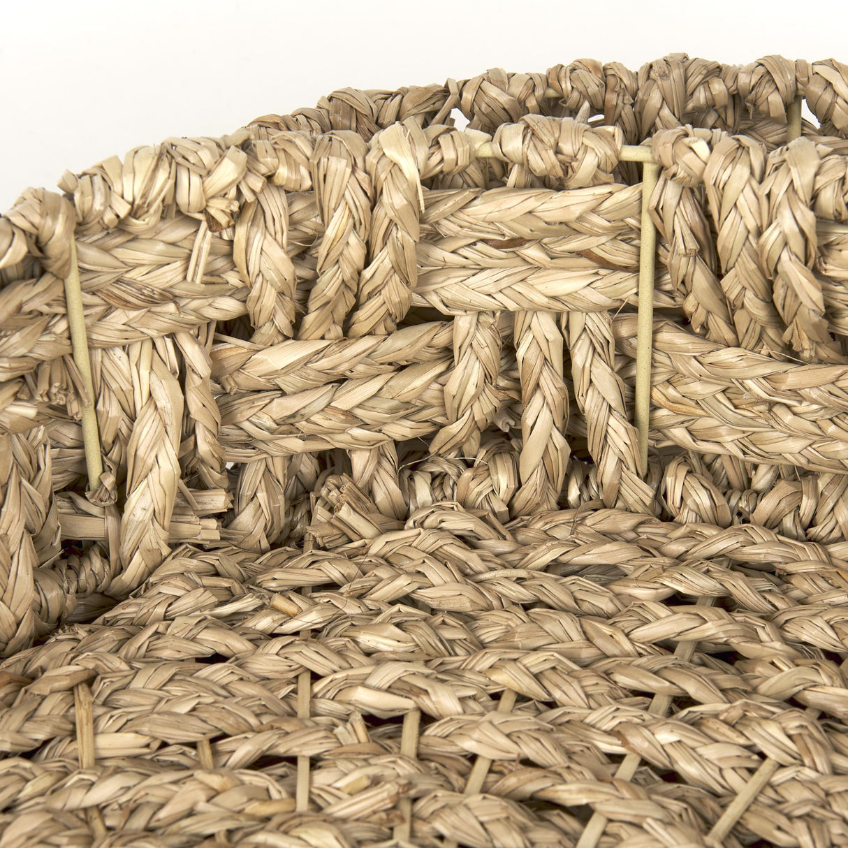 Mercana Haini Set of 2 Large Basketweave Seagrass Trays w/ Loop Handles