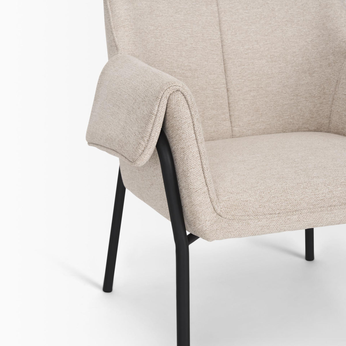 Mercana Brently Accent Chair W/ Oatmeal Fabric & Matte Black Metal Leg ...