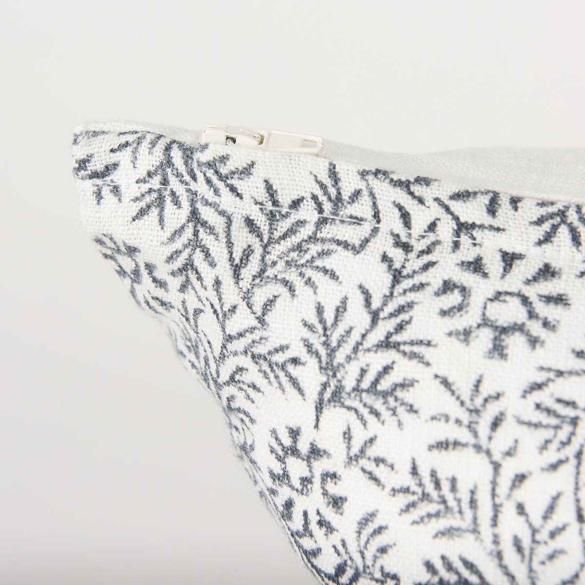 Mercana Jayne Cream w/ Indigo Print Linen Lumbar Decorative Pillow Cover