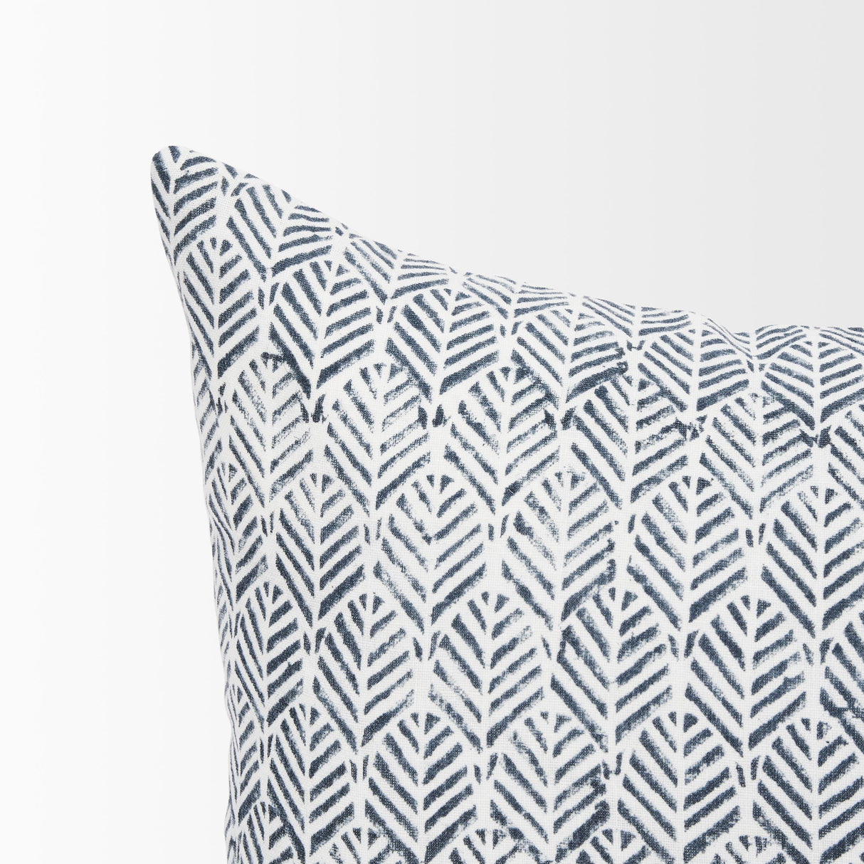 Mercana Janelle Cream w/ Indigo Print Linen Lumbar Decorative Pillow Cover
