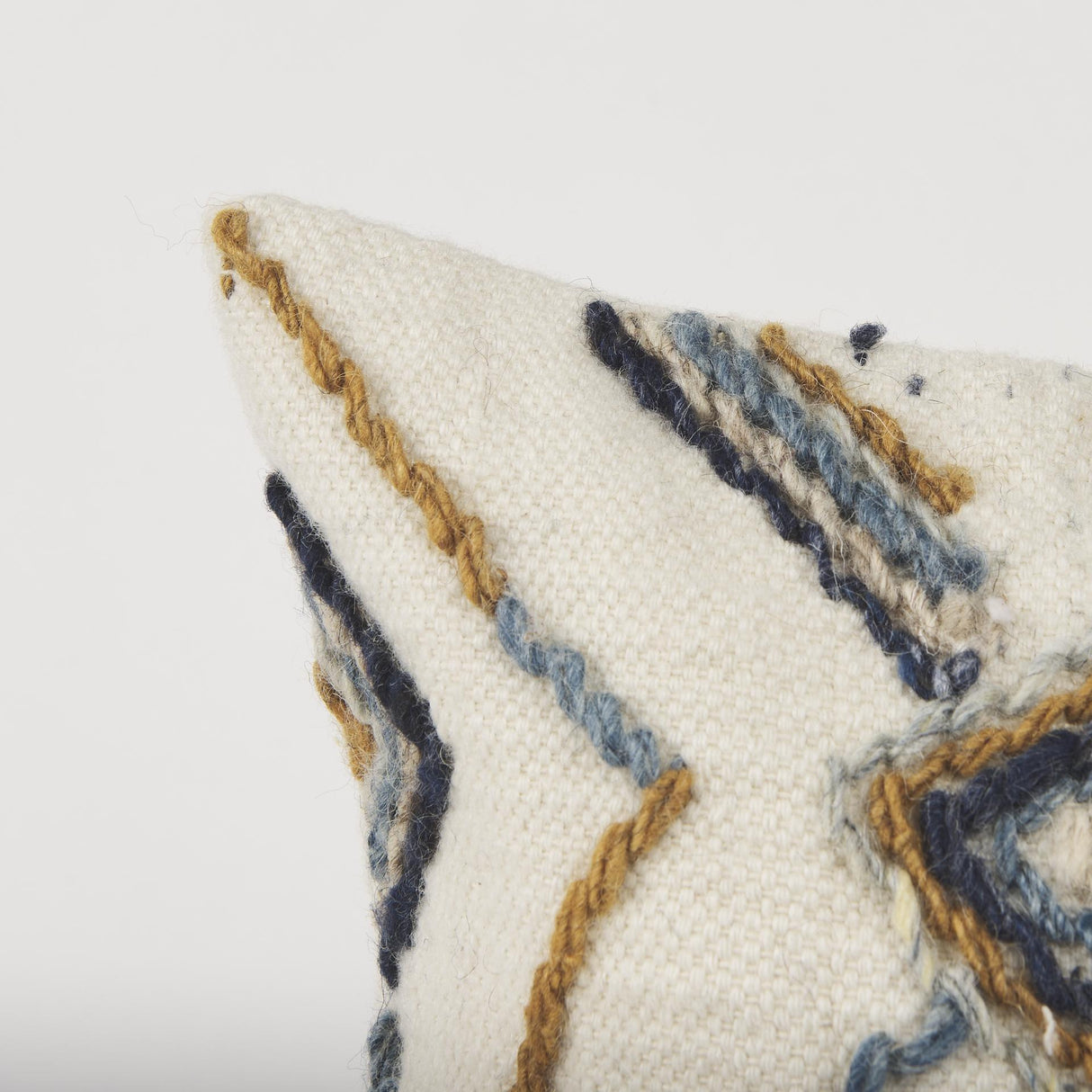 Mercana Kitt Lumbar Pillow Cover