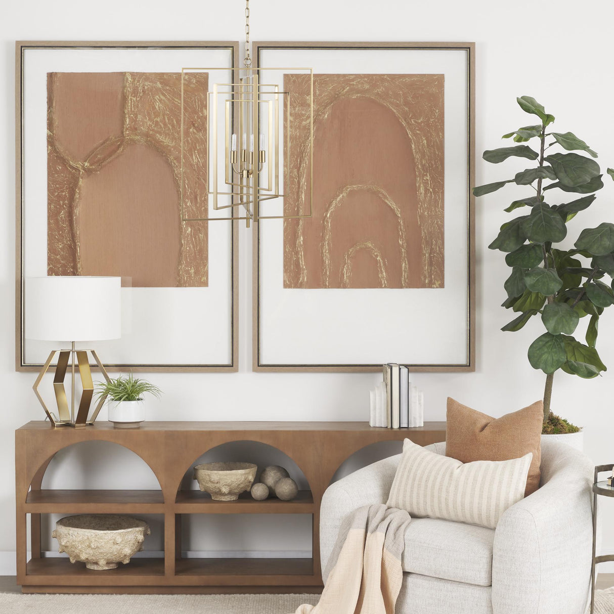 Mercana Colleen Antiqued Gold Metal 4-Light Chandelier