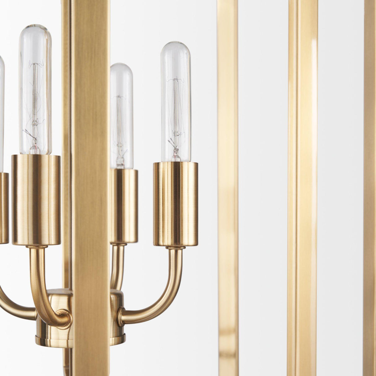 Mercana Colleen Antiqued Gold Metal 4-Light Chandelier