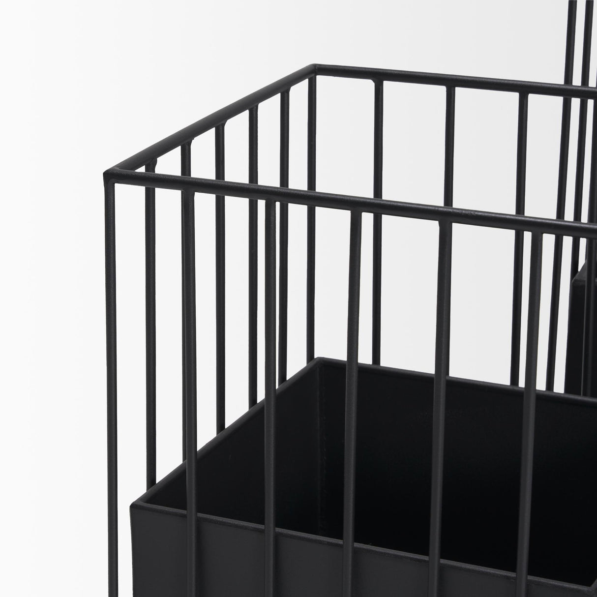 Mercana Verna Matte Black Wire Cage Metal Planters (Set of 2)