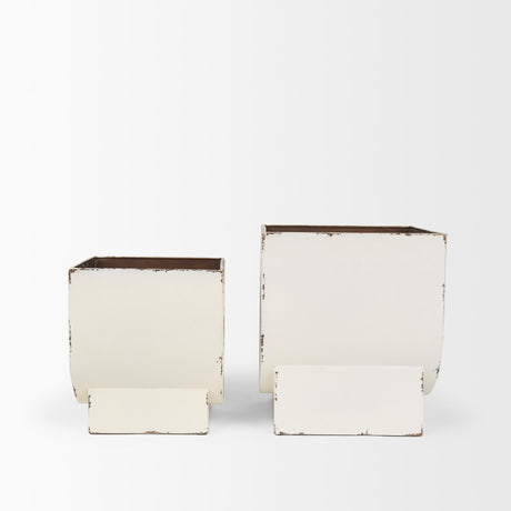 Mercana Medina Off White w/ Gold Antiquing Metal Planters (Set of 2)