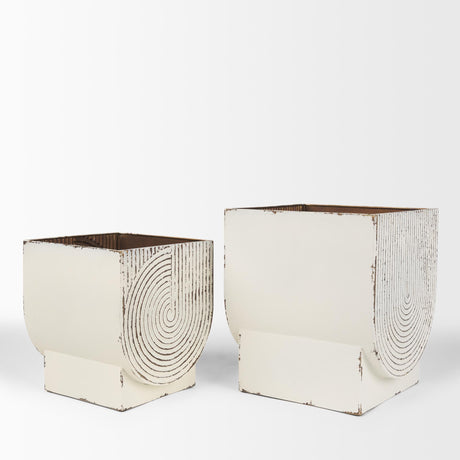 Mercana Medina Off White w/ Gold Antiquing Metal Planters (Set of 2)