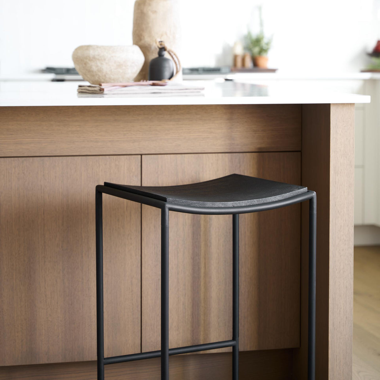 Mercana Taniel Textured Black Wood w/ Black Metal Counter Stool