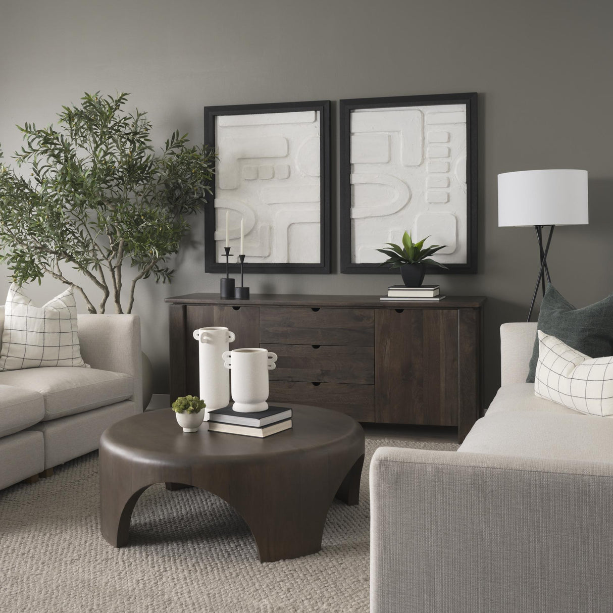 Mercana Shima Round Dark Brown Wood W/Arched Legs Coffee Table