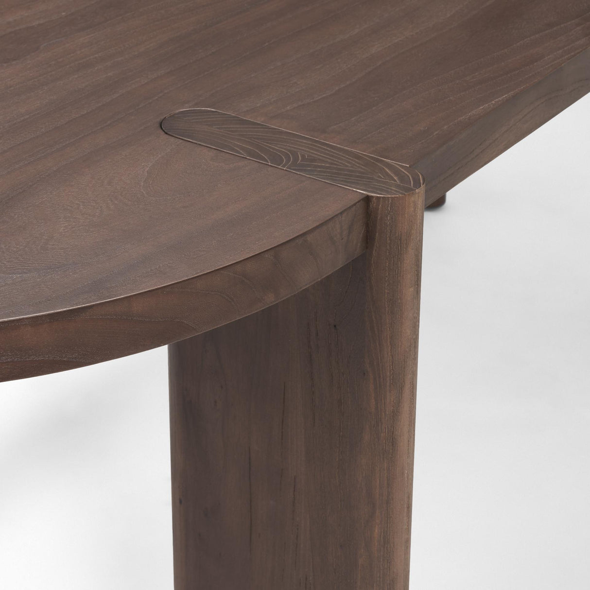 Mercana Sohan Dark Elm Wood Oval Dining Table