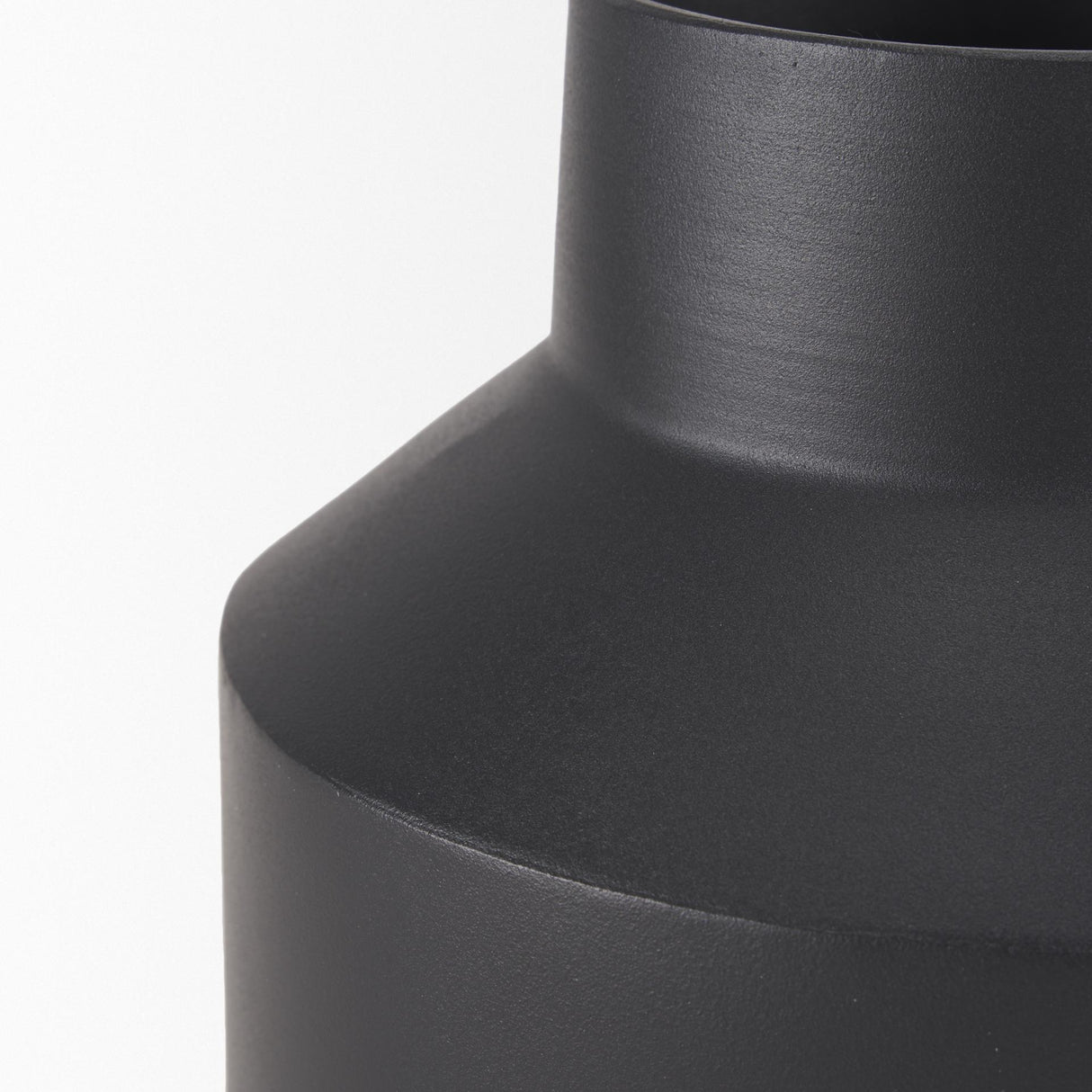 Mercana Tosca Medium Matte Black Metal Vase