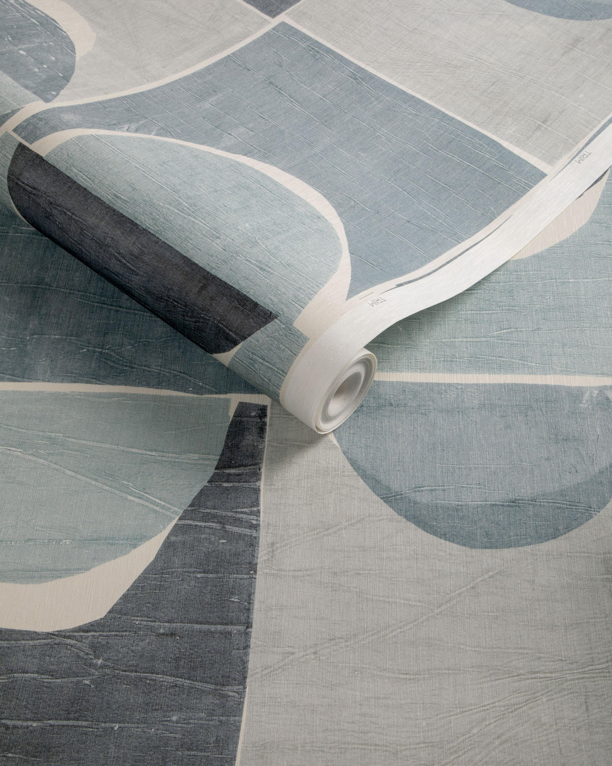 Kravet NIKO MOD INDIGO Wallpaper