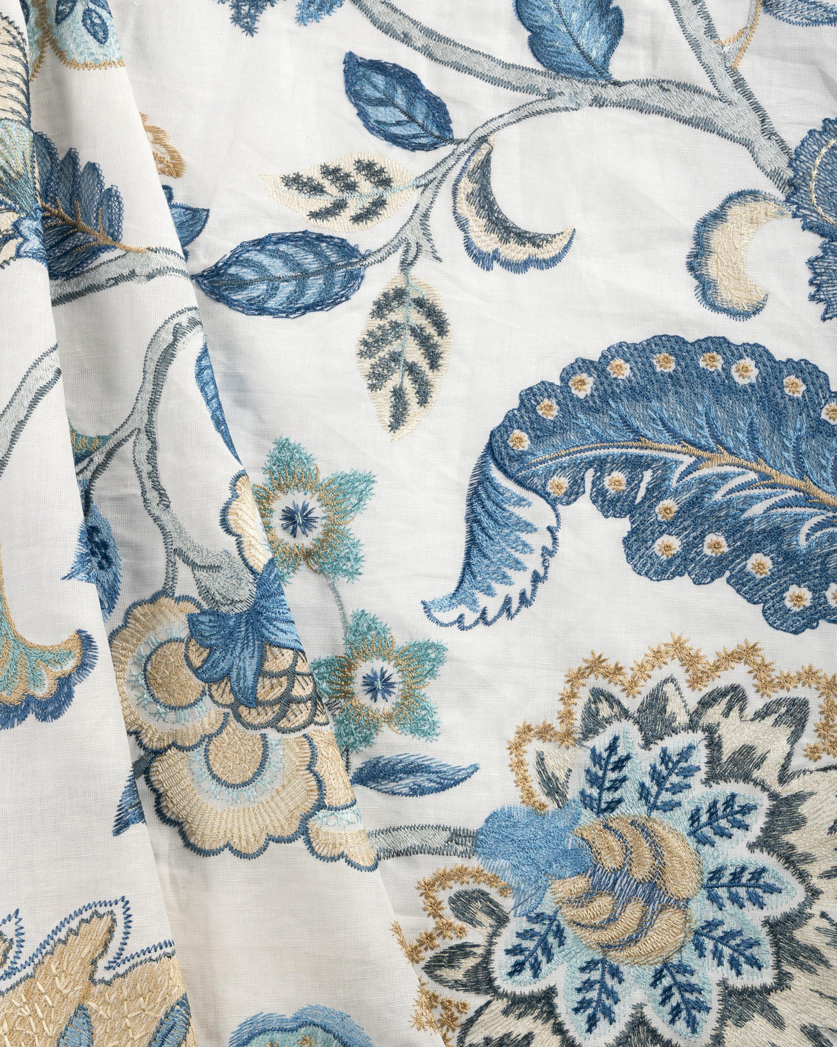 Lee Jofa AMBERLY EMB BAYSIDE Fabric