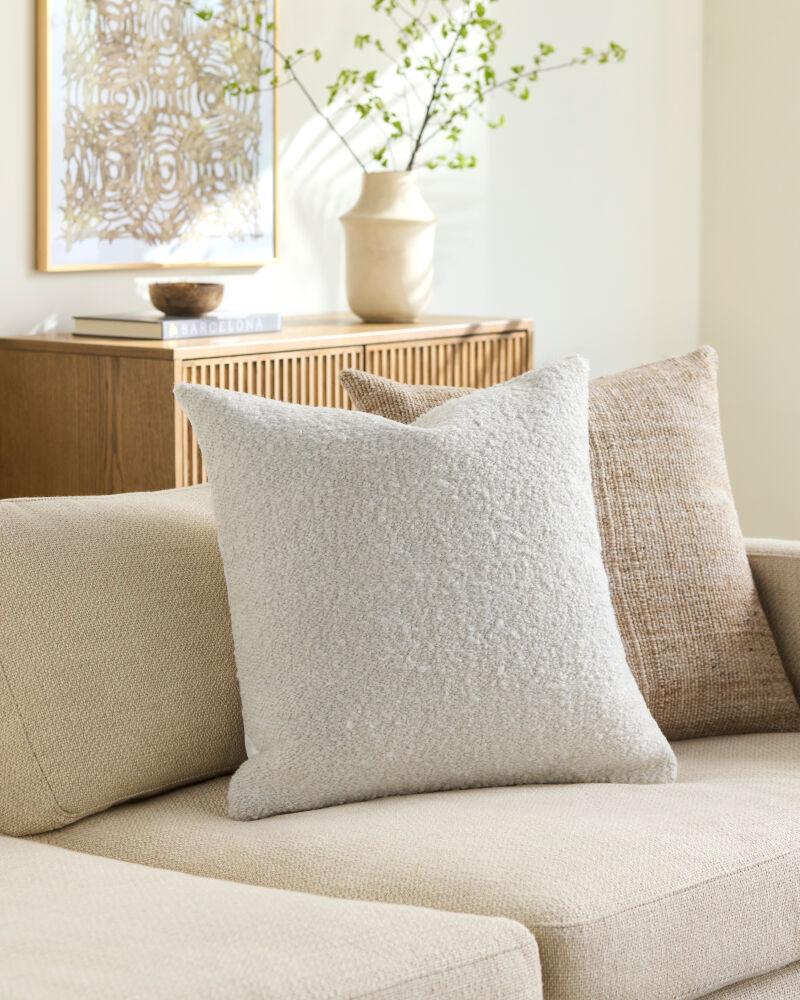 Livabliss Chandler GACH-003 20"L x 20"W Pillow