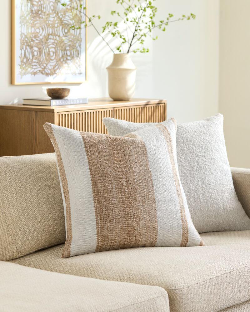 Livabliss Katalina GAKL-002 20"L x 20"W Pillow
