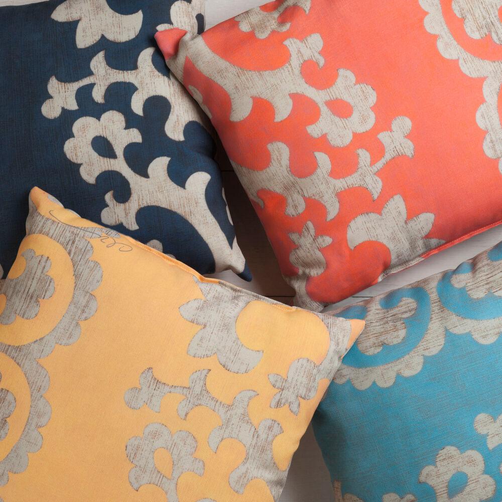 Surya Rain RG-021 Aqua;Light Beige 18"L x 18"W Fabric