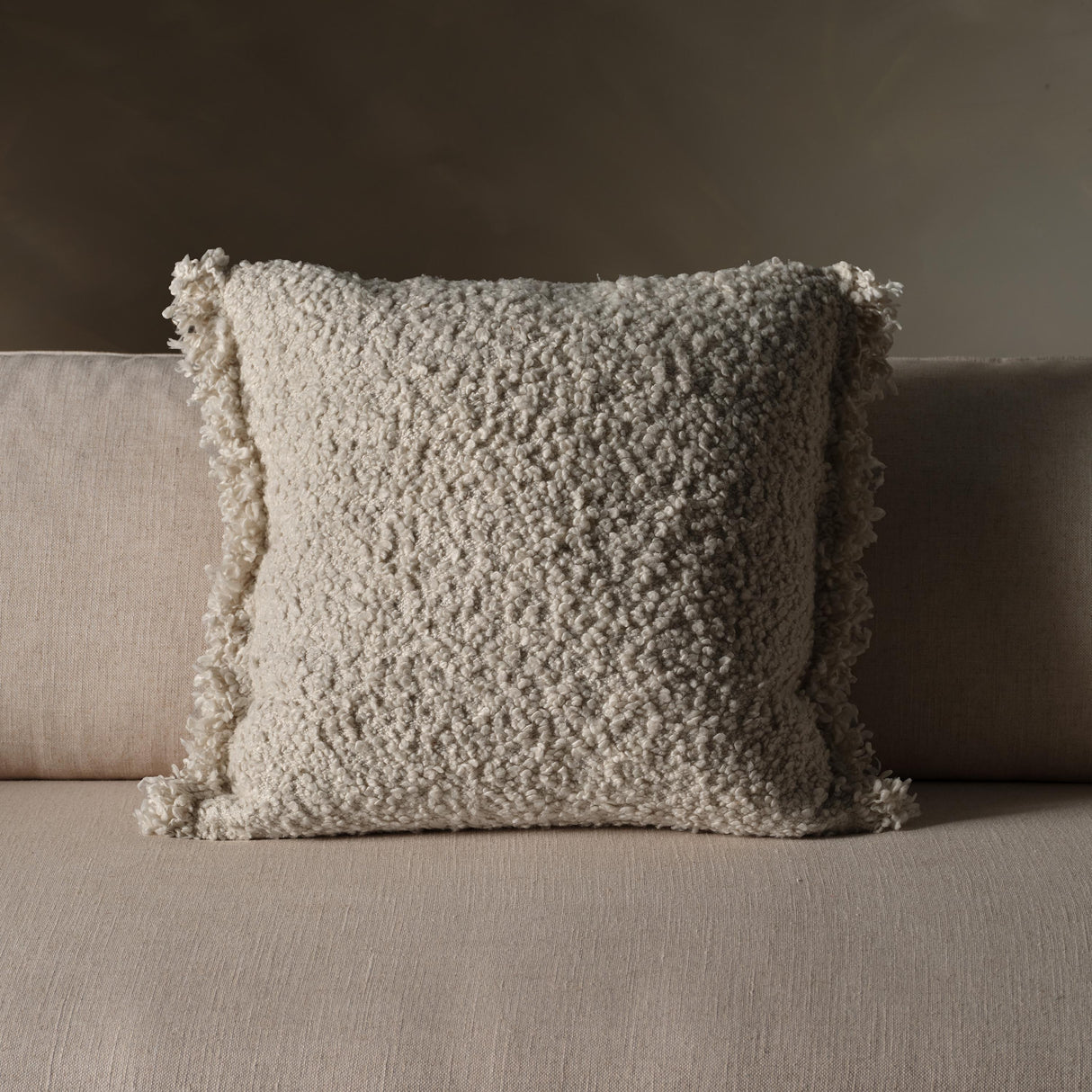 Jaipur Living Angora Nisha Cream 20" x 20" Throw