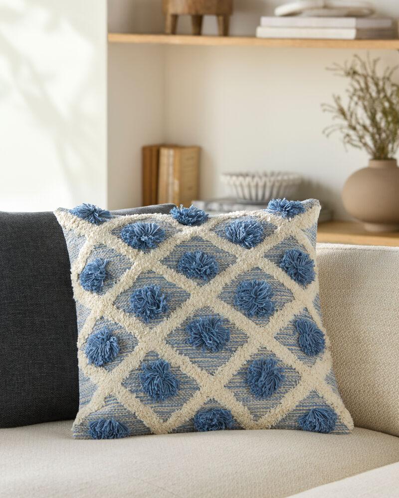 Livabliss Edric EDR-002 18"L x 18"W Pillow