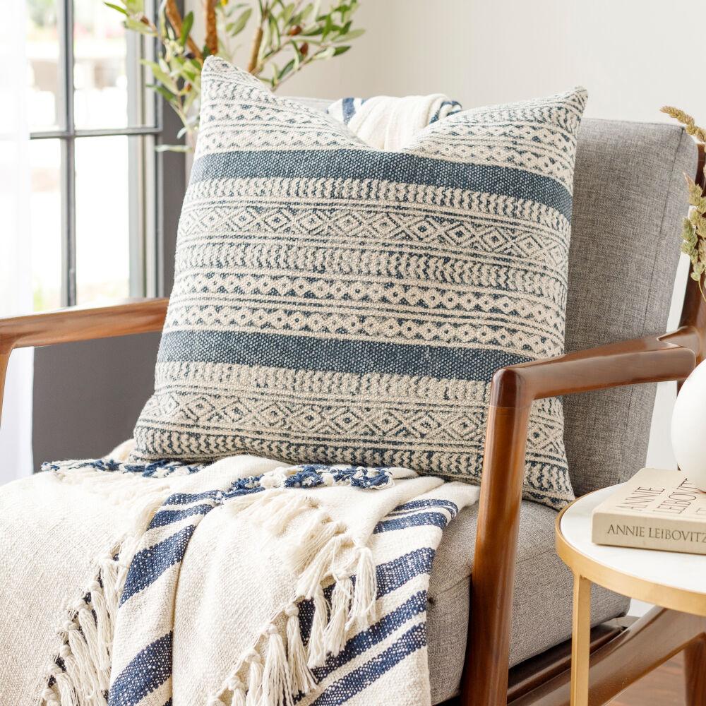 Livabliss Janya JNY-014 18"L x 18"W Pillow