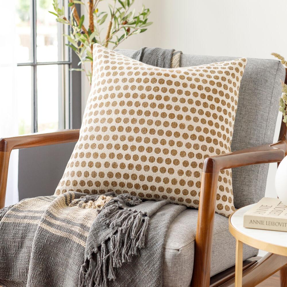 Livabliss Janya JNY-021 20"L x 20"W Pillow