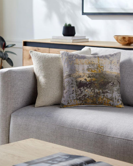 Livabliss Peniko PKO-002 18"L x 18"W Pillow