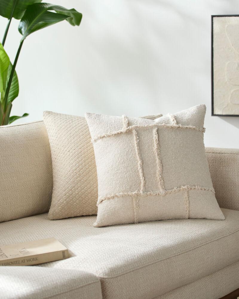 Livabliss Yulara YLR-001 18"L x 18"W Pillow