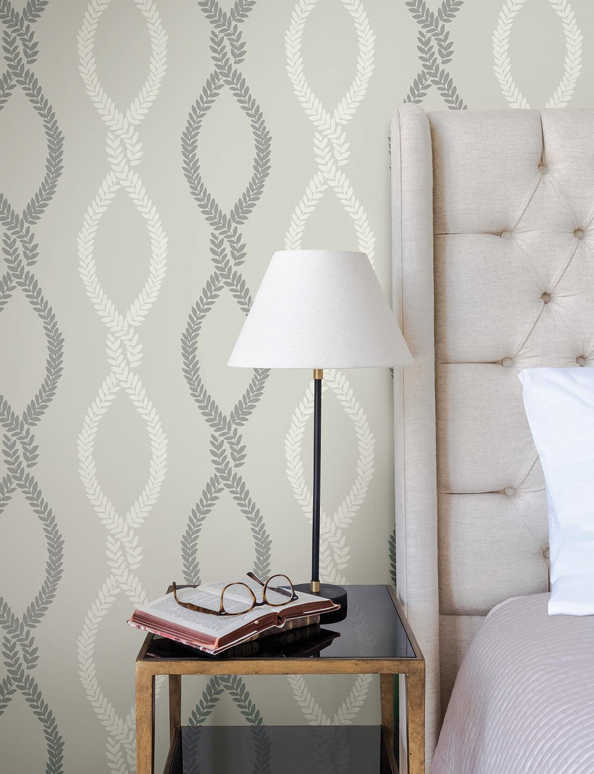 Antonina Vella Laureate Grey Wallpaper