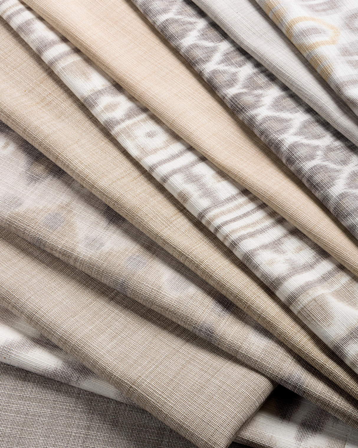 Kravet JIYA SKIN DESERT Upholstery Fabric