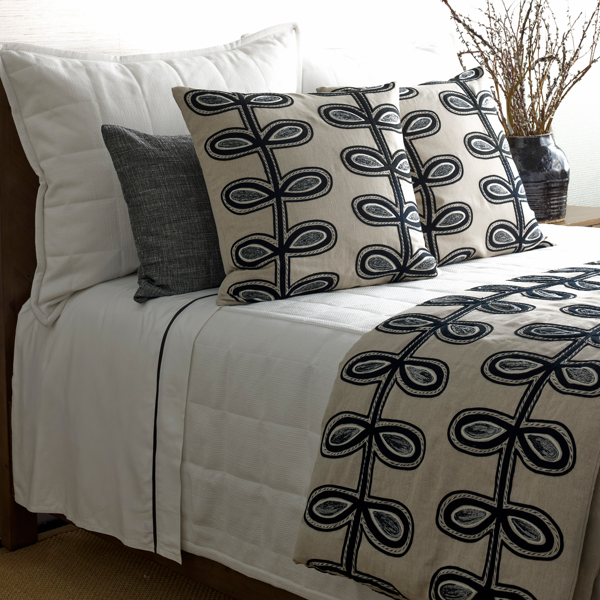Ann Gish Natural/Charcoal 96x50 Fellini Throw