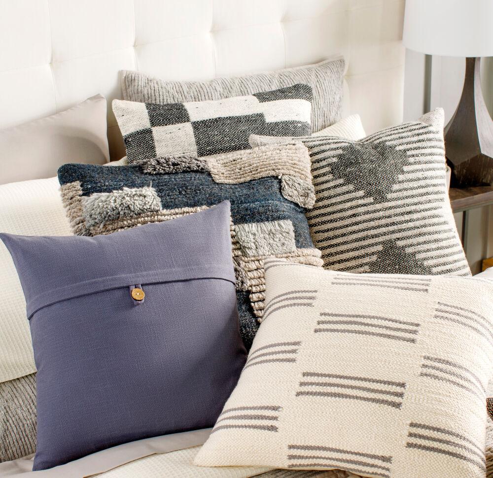 Surya Carlton CRL-001 20"L x 20"W Pillow