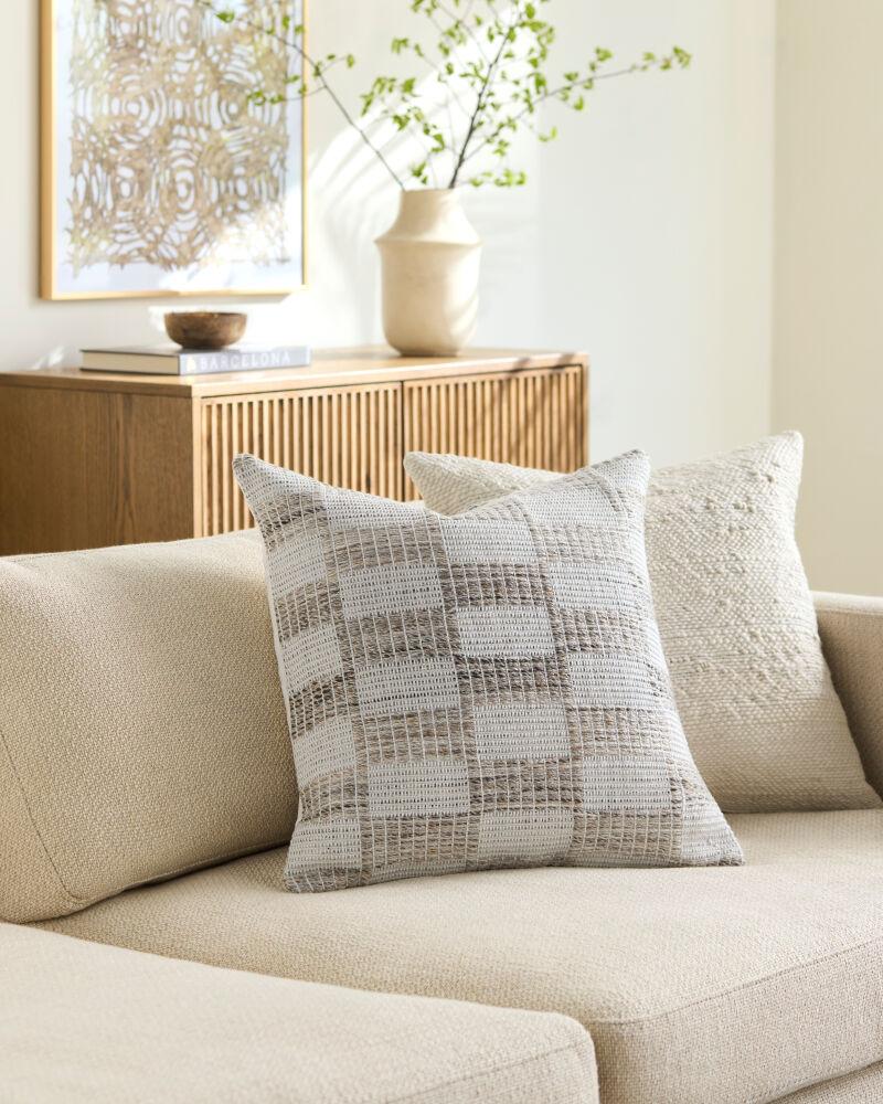Livabliss Katalina GAKL-004 20"L x 20"W Pillow