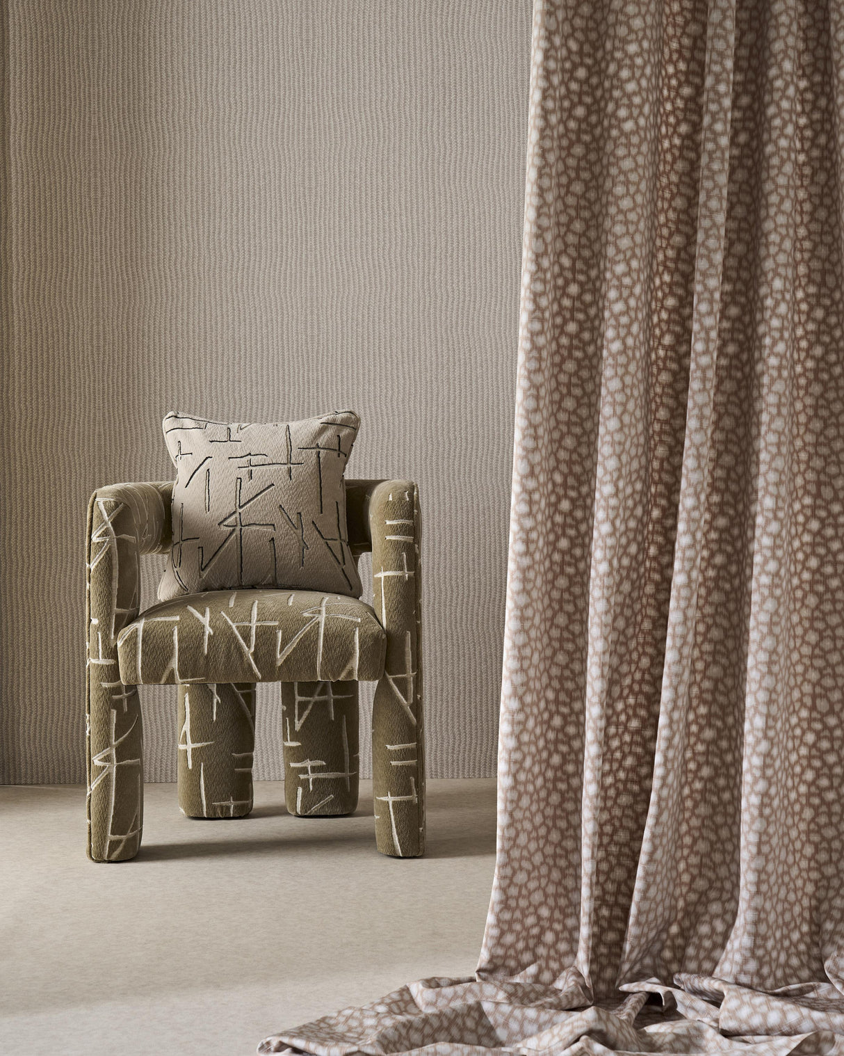 Harlequin Hide Basalt Wallpaper