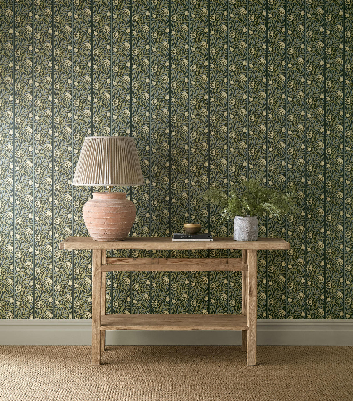Morris & Co Peony Trellis Bayleaf/Slate Wallpaper