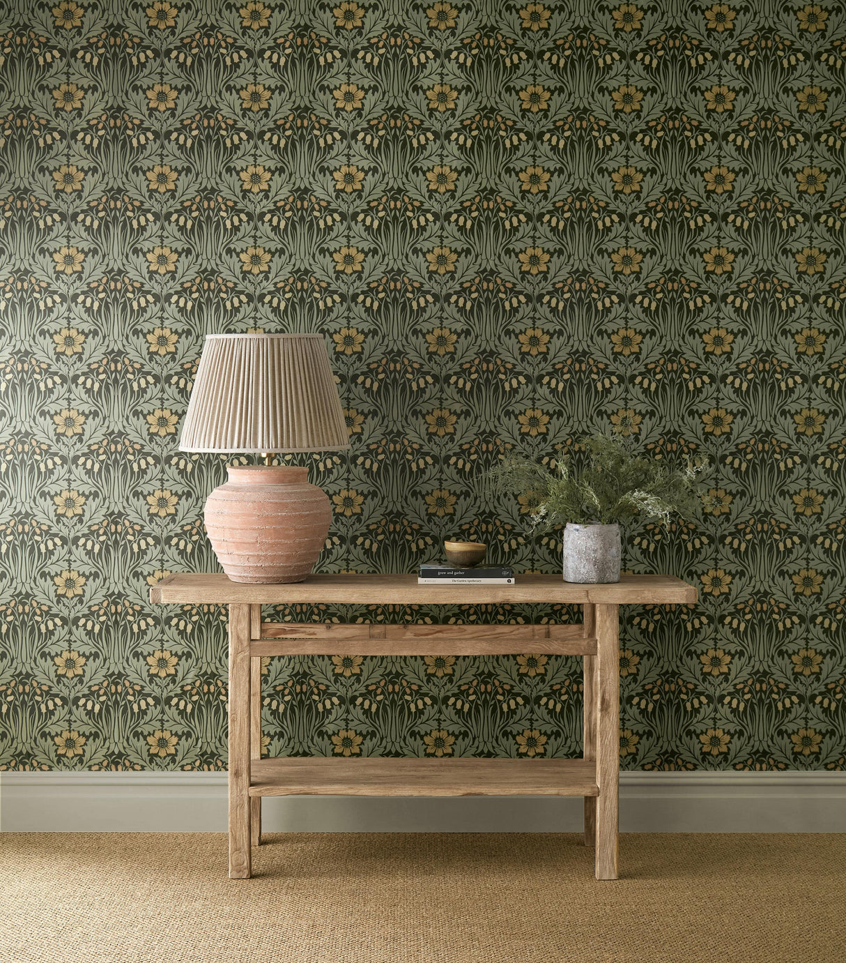 Morris & Co Woodbell & Anemone Bayleaf/Manilla Wallpaper