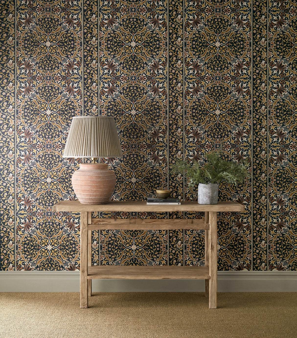 Morris & Co Walthamstow Indigo/Gold Wallpaper