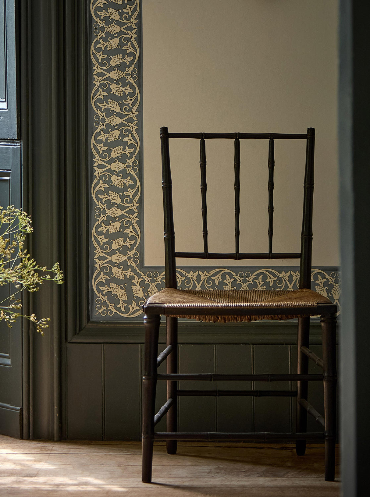 Morris & Co St Johns Border River Wandle Wallpaper