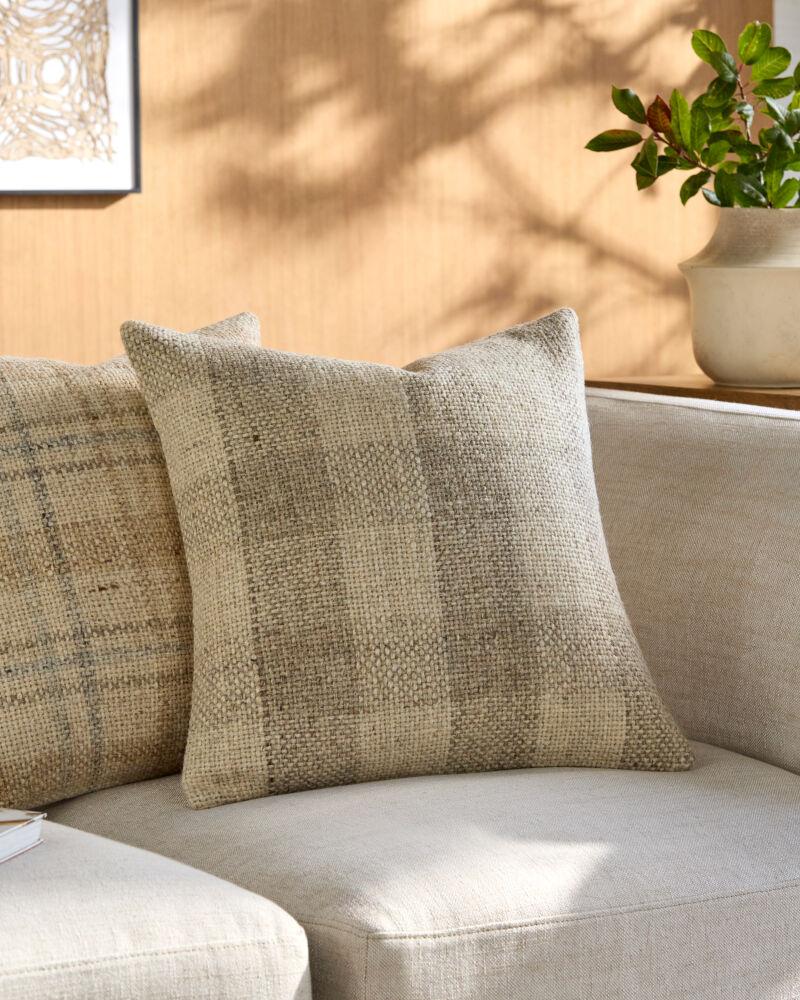 Livabliss Ladera BOLR-005 20"L x 20"W Pillow