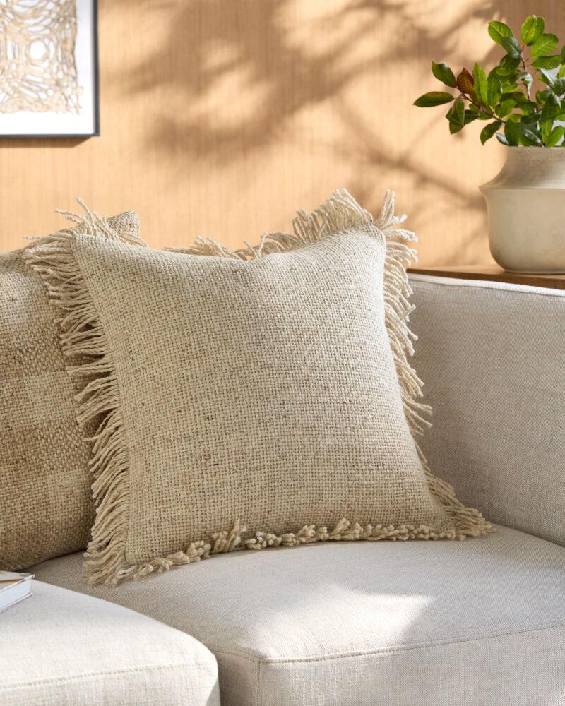 Livabliss Marisol BOMI-001 18"L x 18"W Pillow