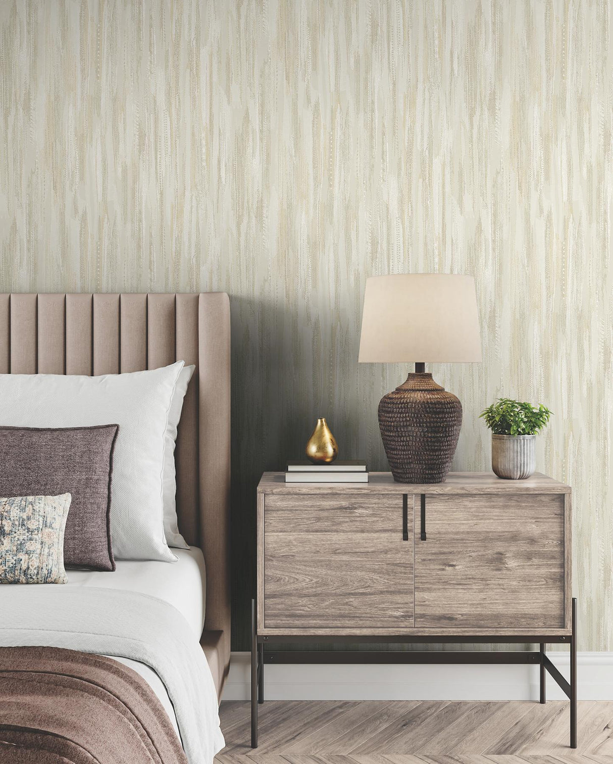 Ronald Redding Designs Tribeca Gold Wallpaper