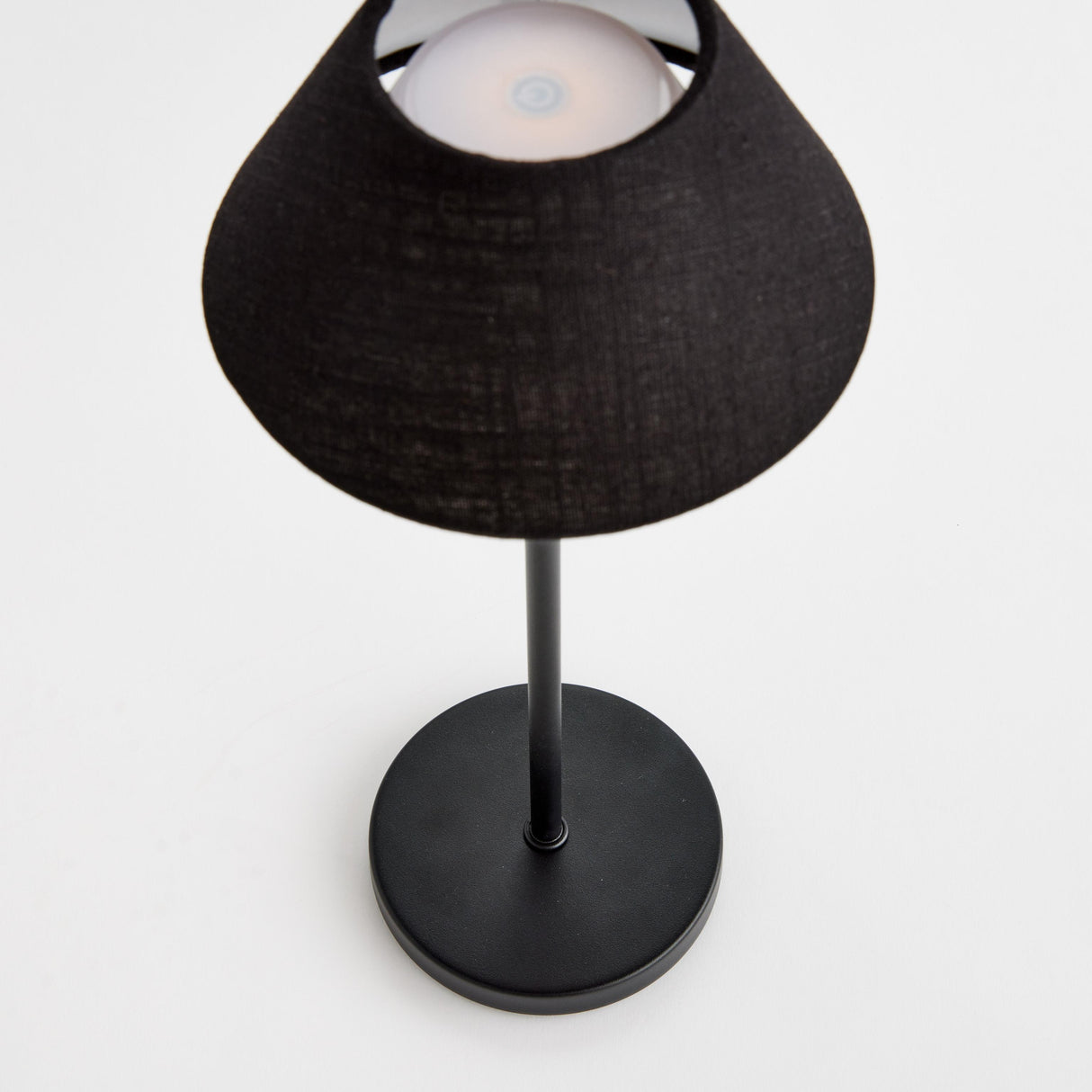 Napa Black ALLUNA CORDLESS LAMP LINEN SHADE 14"