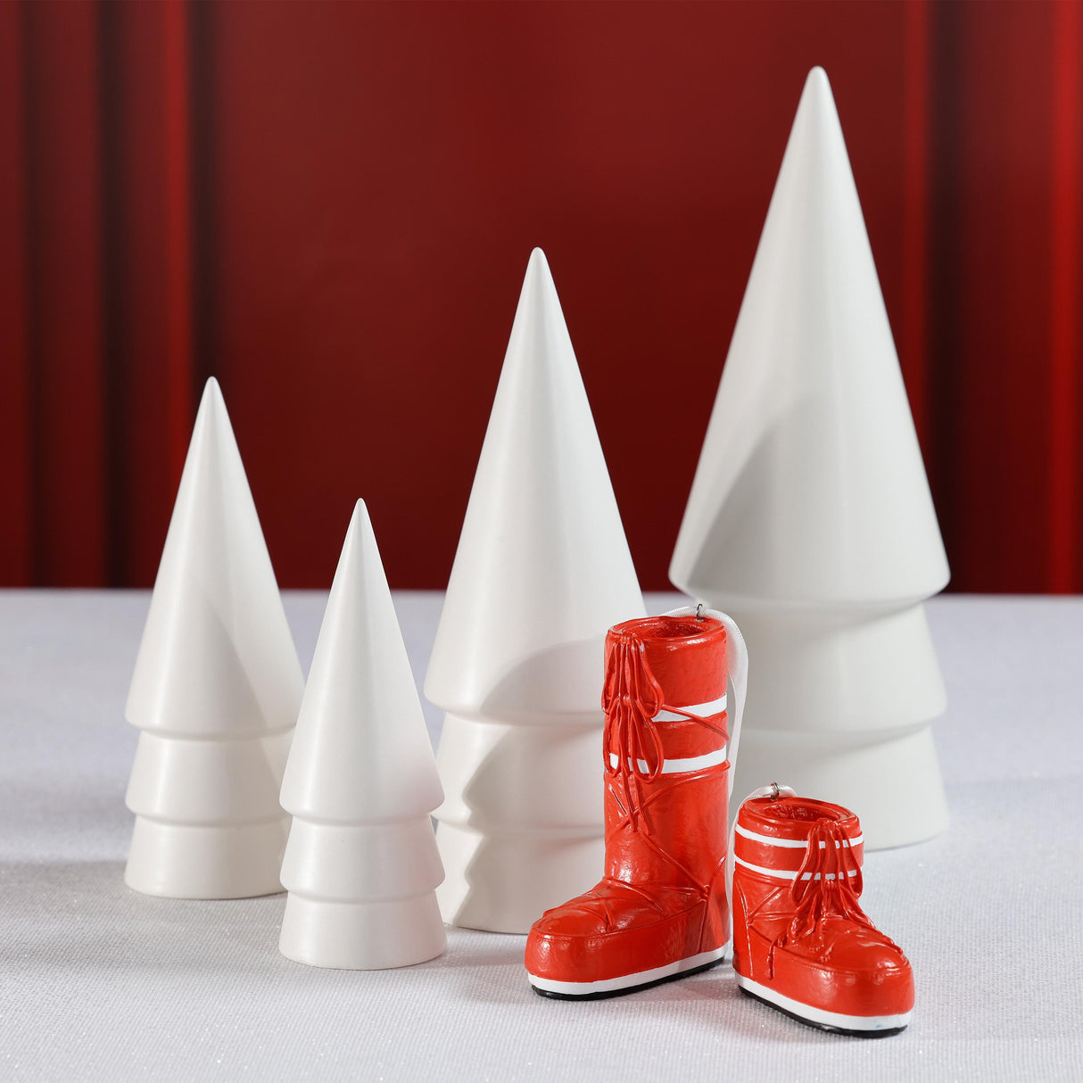 Zodax Red Aprs Ski Boot Holiday Ornaments, 6 Hanging Pieces (3 Sets of 2 Assorted Sizes)