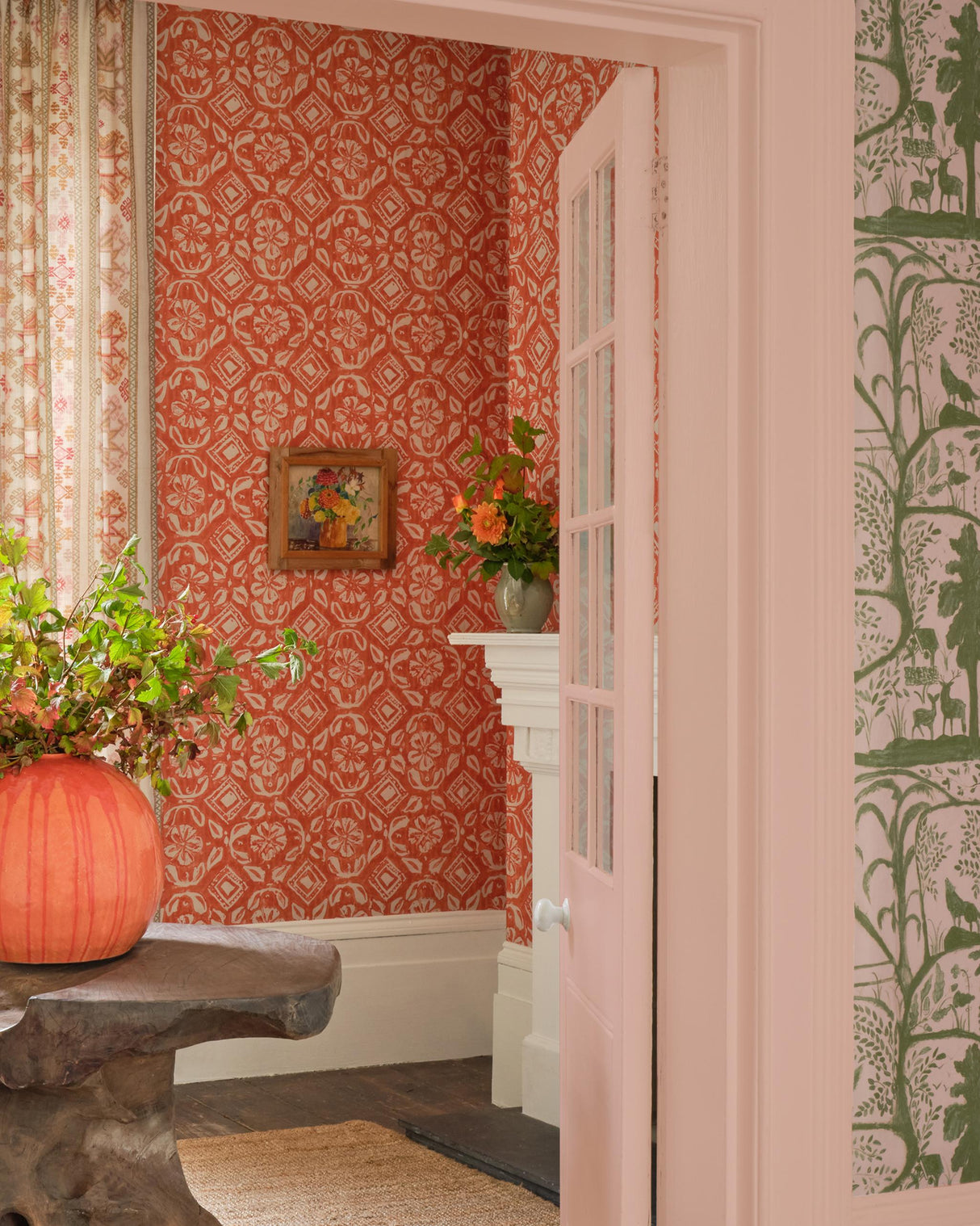 MindTheGap WALLFLOWER Clementine ORANGE/TAUPE Wallpaper