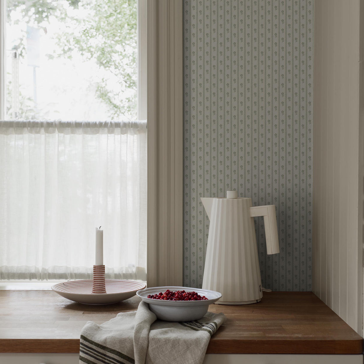 Schumacher Lilla Lyckan Sage Wallpaper